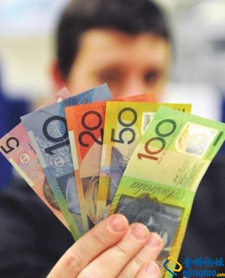 外管局要求银行自查1万美元以上现钞存取数据 