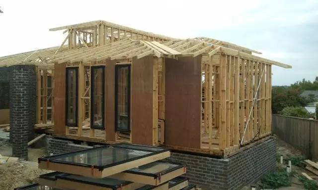 砖房已被淘汰？！为什么澳大利亚的新房都是砖木结构？ 