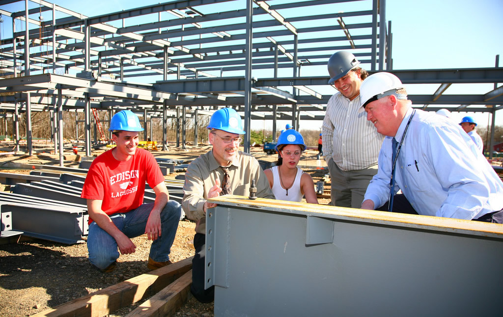 澳洲房地产蓄势待发 目前最佳买房时机不容错过！ 